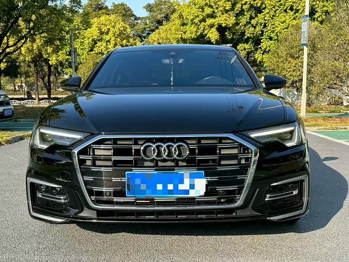 Фото 2 - Audi A6L