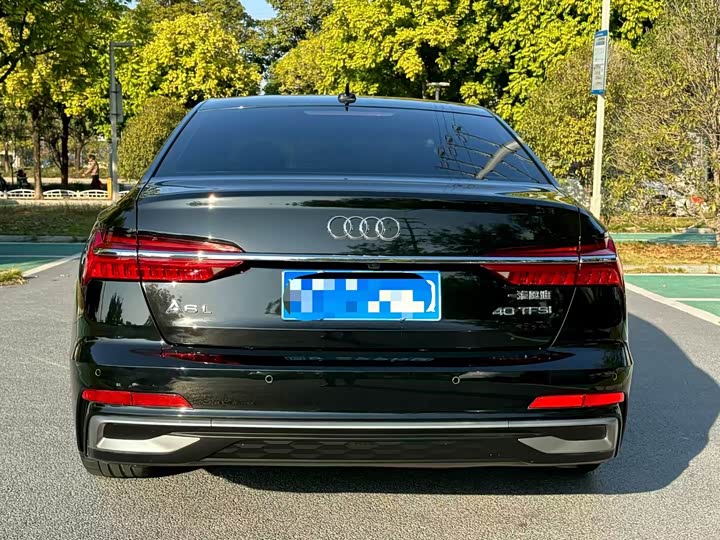 Фото 5 - Audi A6L