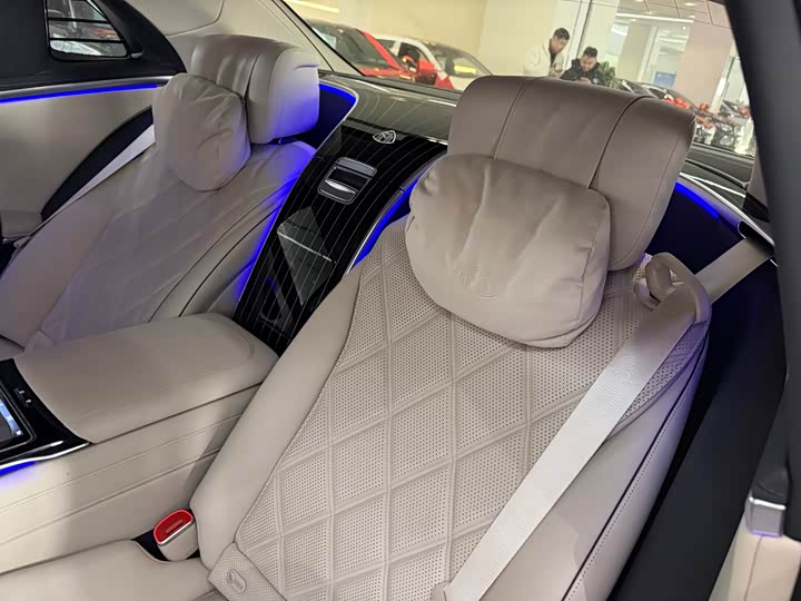 Фото 5 - Mercedes-Benz Maybach S-Class