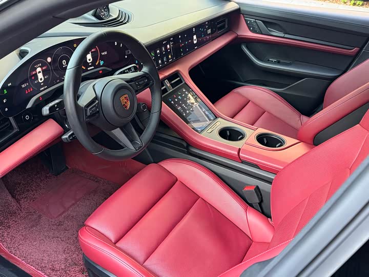 Фото 6 - Porsche Taycan