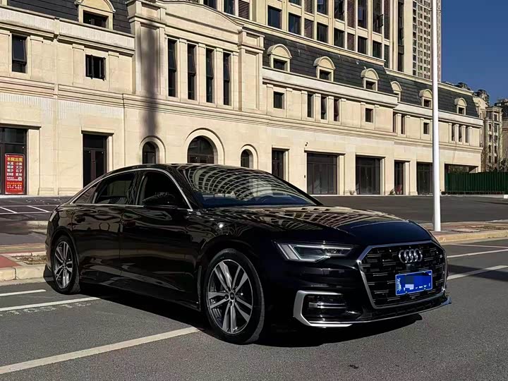 Фото 2 - Audi A6L