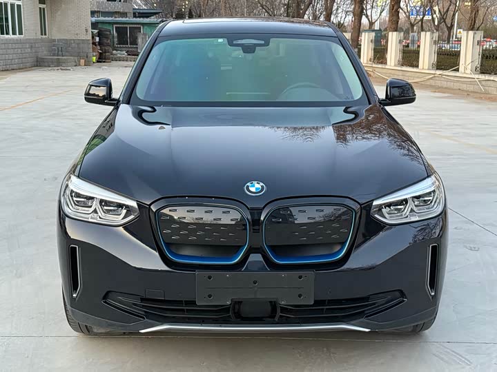 Фото 2 - BMW iX3