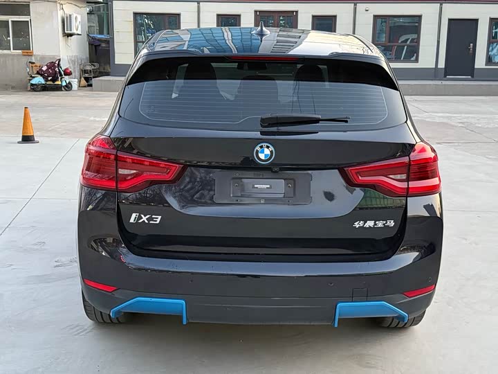 Фото 4 - BMW iX3