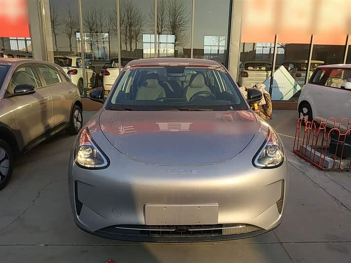 Фото 3 - Geely Galaxy Geome