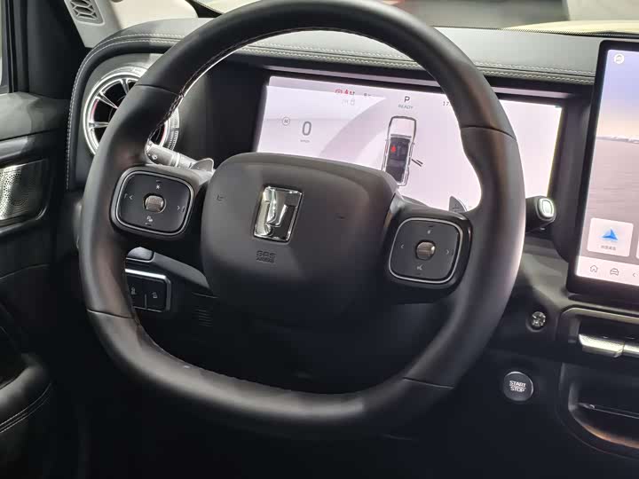 Фото 9 - Tank 300 Hybrid