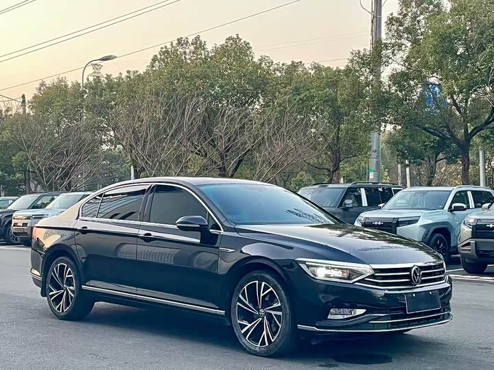 Фото 3 - Volkswagen Magotan