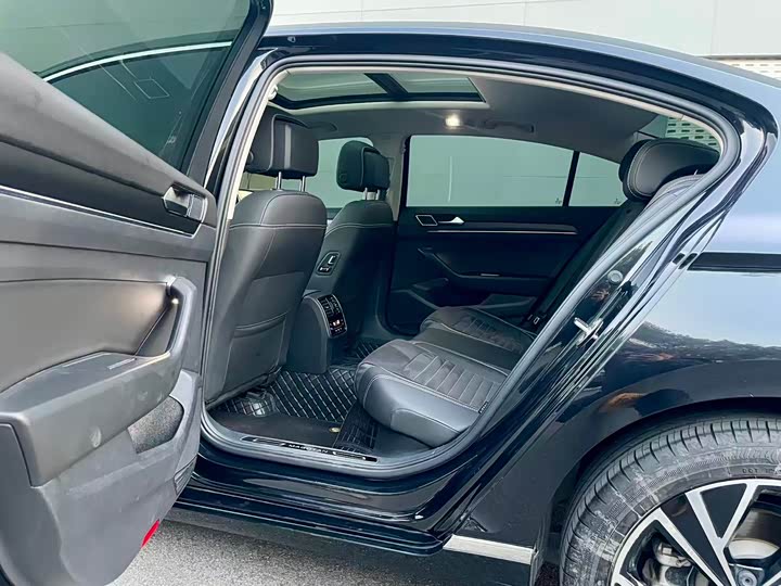 Фото 6 - Volkswagen Magotan