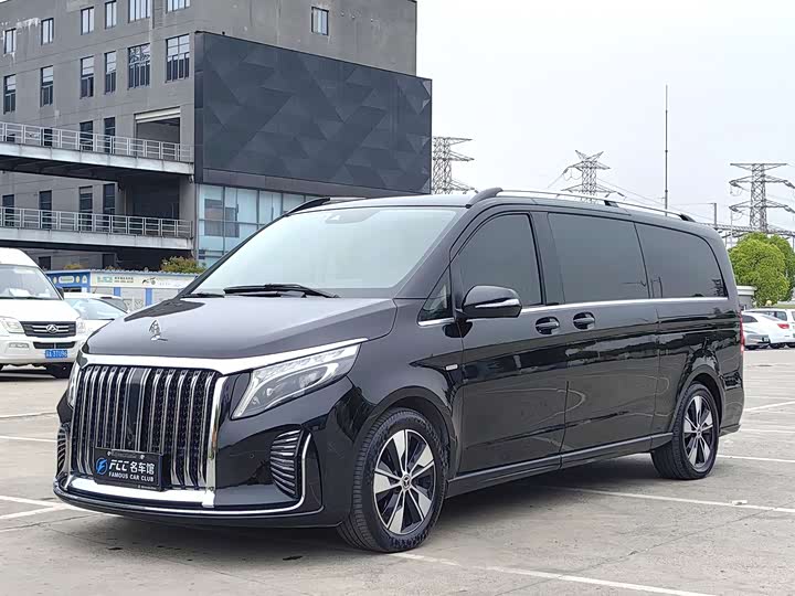 Фото 1 - Mercedes-Benz V-Class