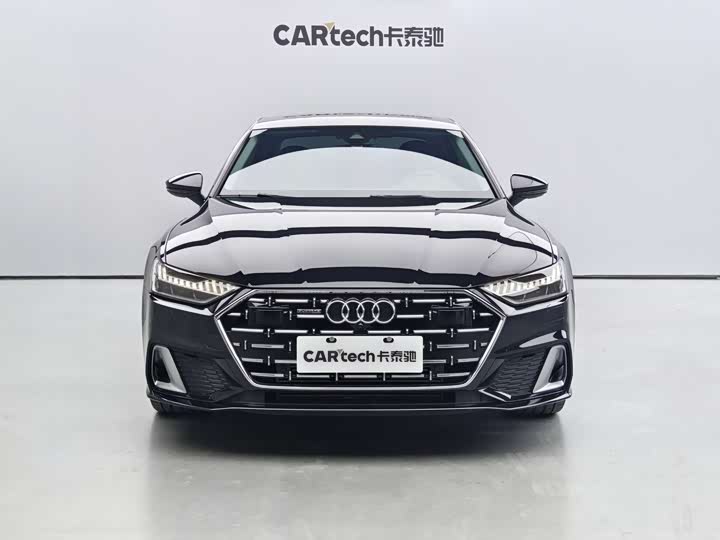 Фото 2 - Audi A7L