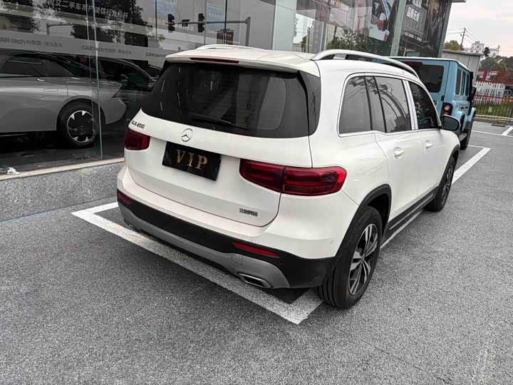 Фото 4 - Mercedes-Benz GLB-Class