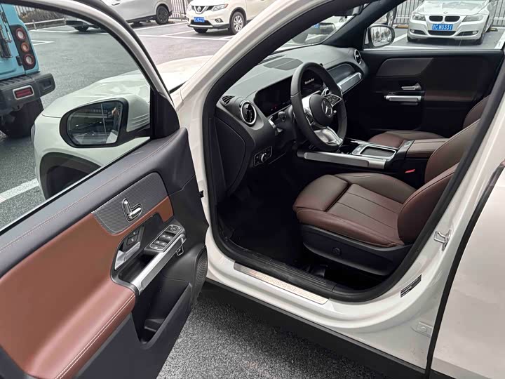 Фото 6 - Mercedes-Benz GLB-Class