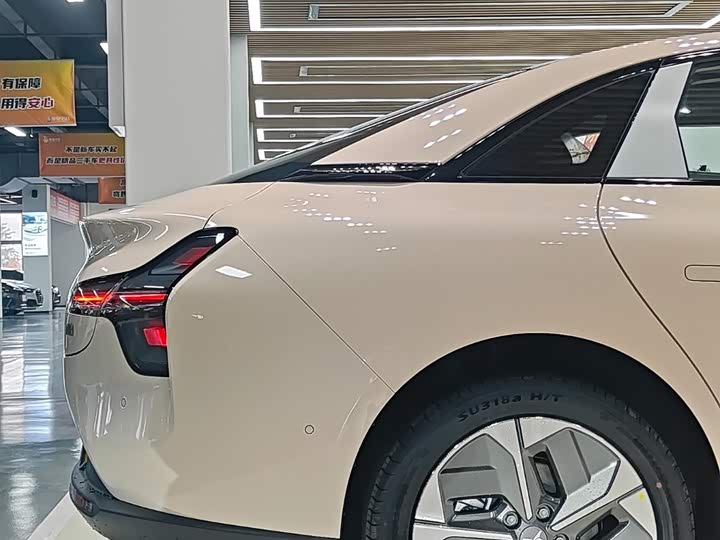 Фото 8 - XPeng Mona M03