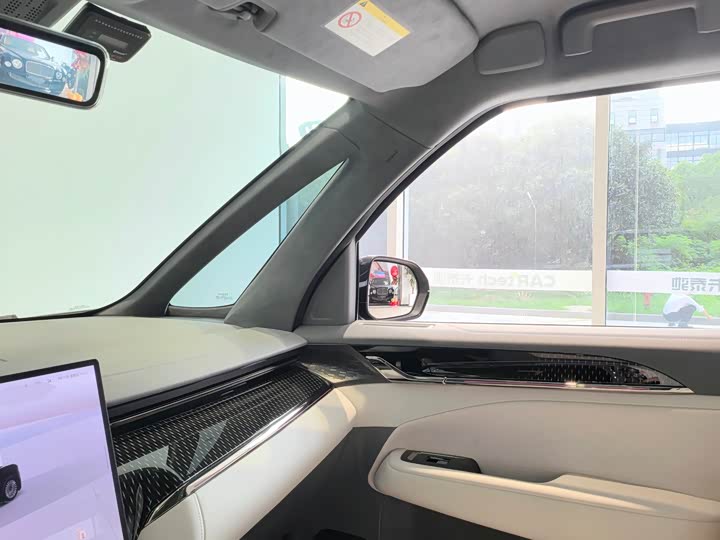Фото 9 - Zeekr 009