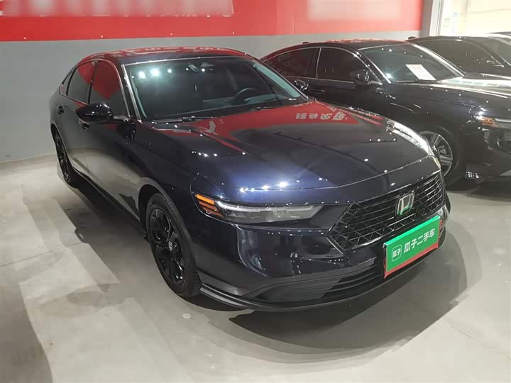 Фото 4 - Honda Accord