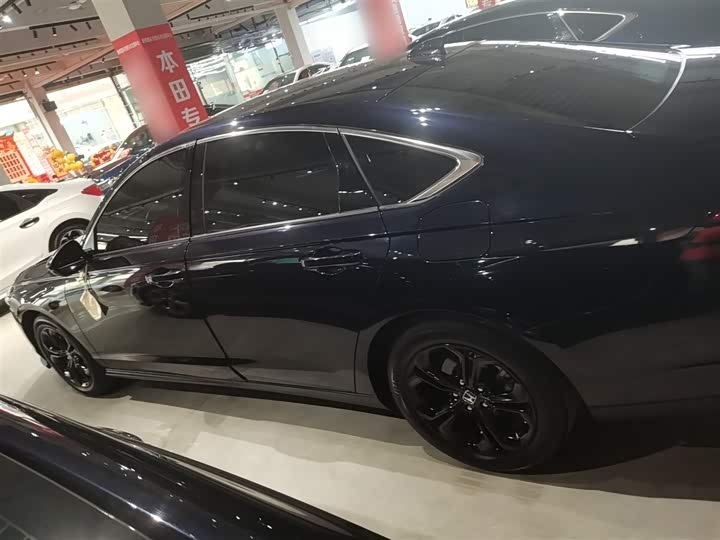 Фото 5 - Honda Accord