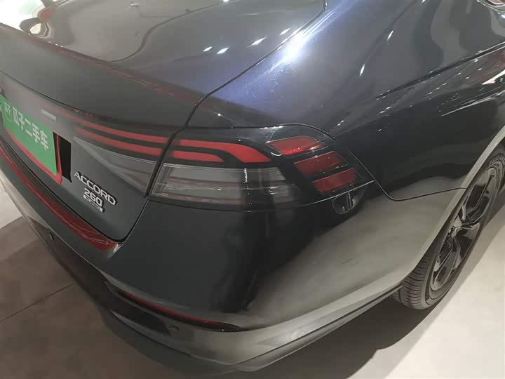 Фото 8 - Honda Accord