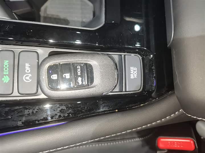 Фото 9 - Honda Accord