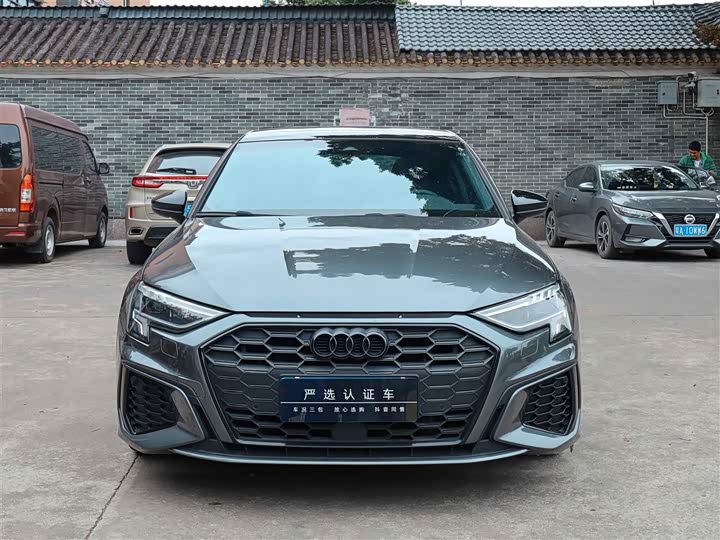 Фото 2 - Audi A3