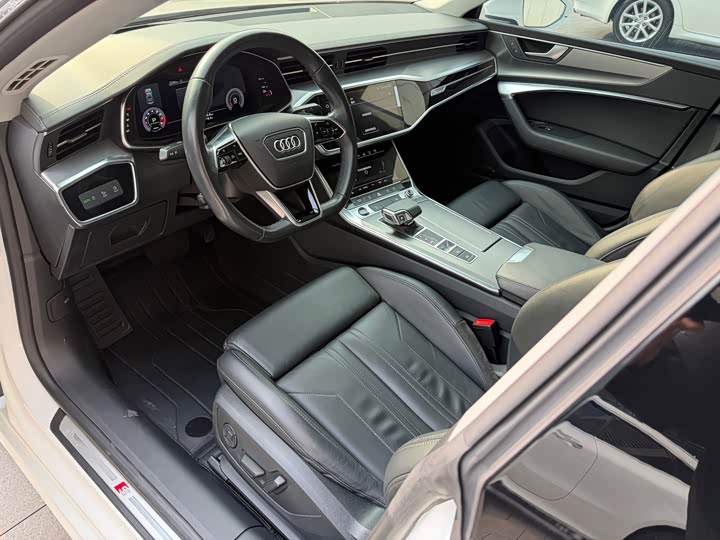 Фото 5 - Audi A7