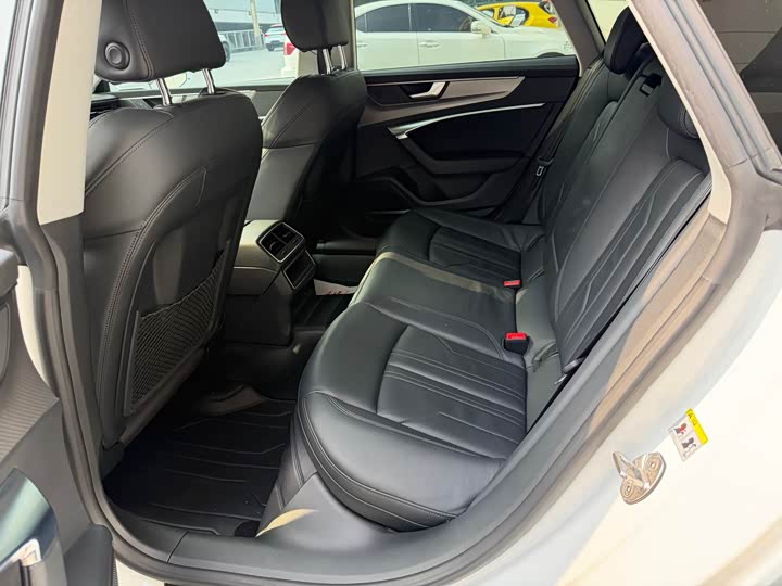 Фото 6 - Audi A7