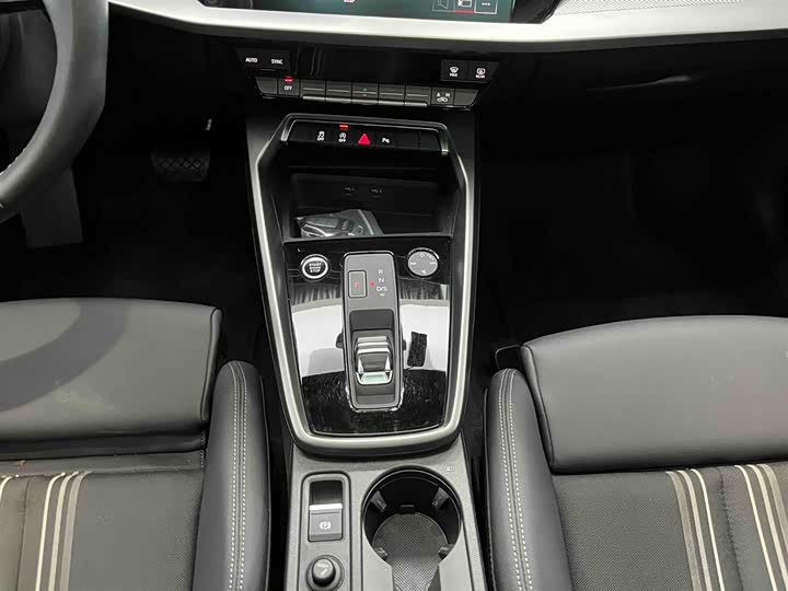 Фото 5 - Audi A3