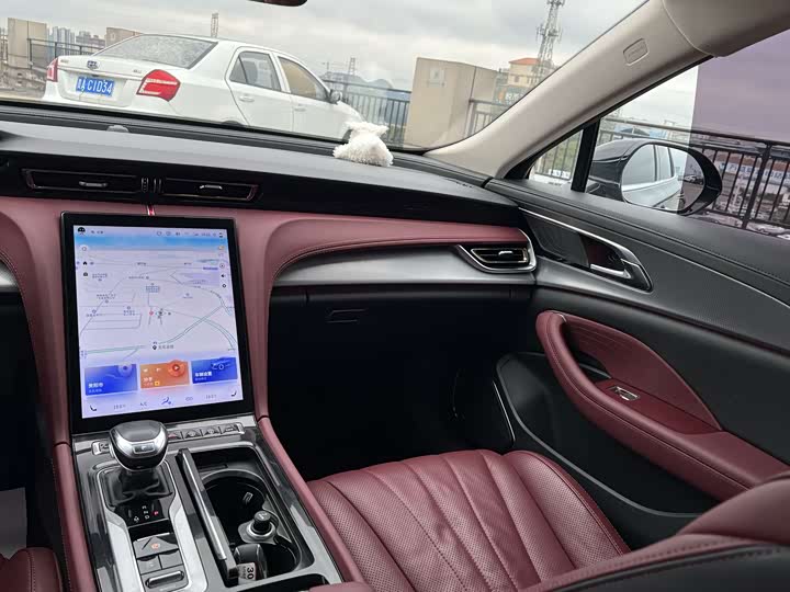 Фото 7 - Hongqi H5