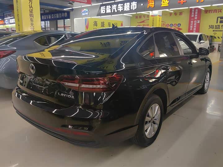 Фото 3 - Volkswagen Lavida