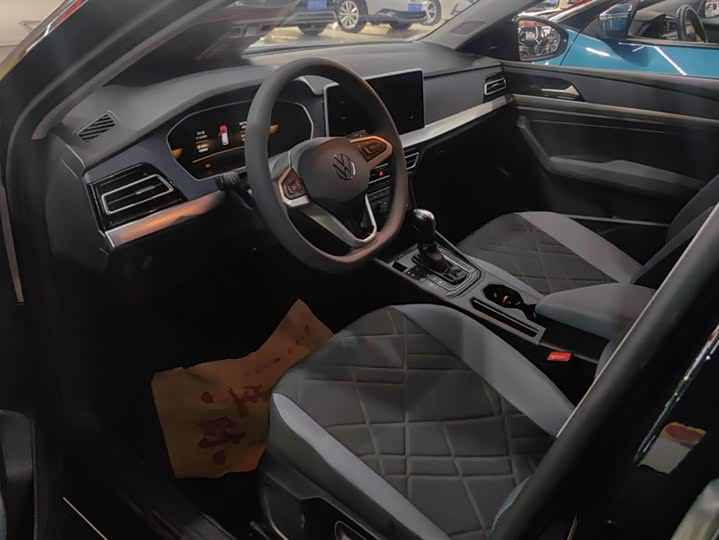 Фото 9 - Volkswagen Lavida