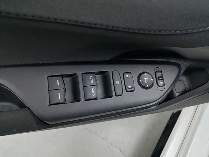 Фото 9 - Honda Civic