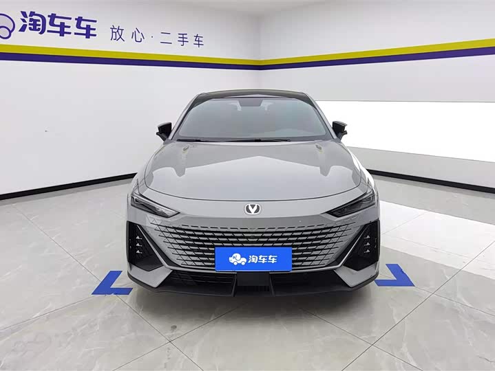 Фото 2 - Changan UNI-V