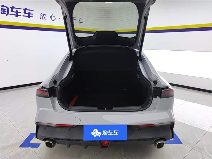 Фото 4 - Changan UNI-V