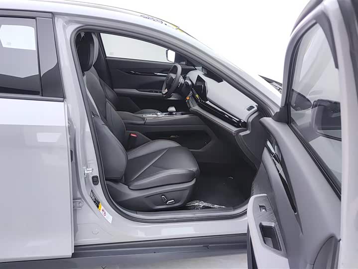 Фото 8 - Changan UNI-V