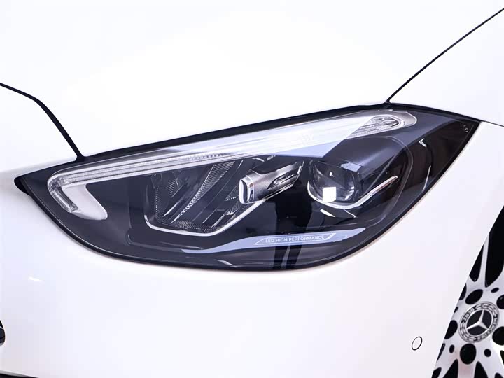 Фото 4 - Mercedes-Benz C-Class