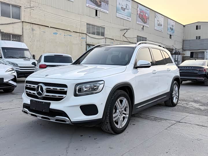 Фото 1 - Mercedes-Benz GLB-Class