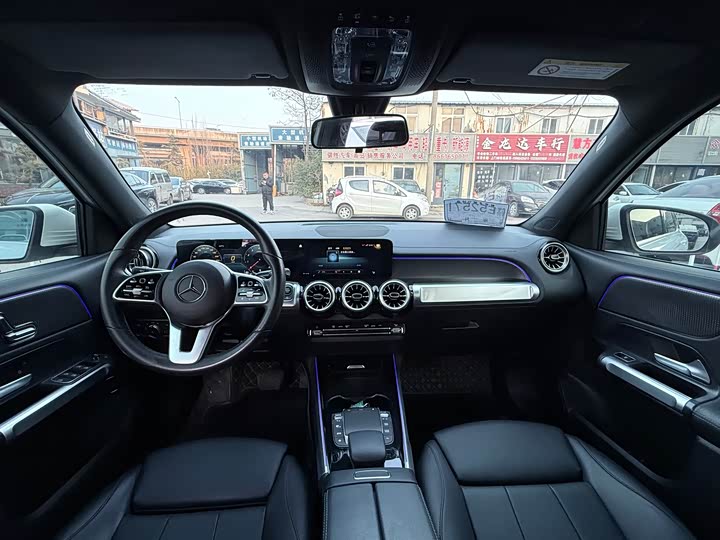 Фото 9 - Mercedes-Benz GLB-Class