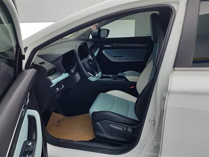 Фото 9 - Geely Emgrand GS