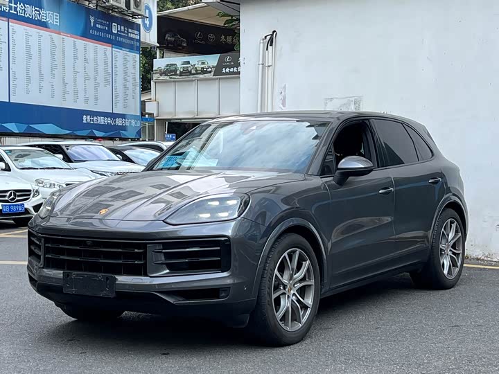 Фото 1 - Porsche Cayenne
