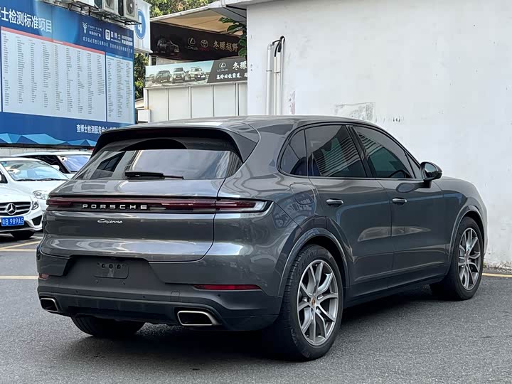 Фото 9 - Porsche Cayenne