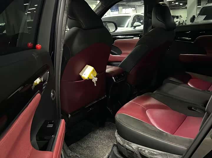 Фото 6 - Toyota Crown Kluger