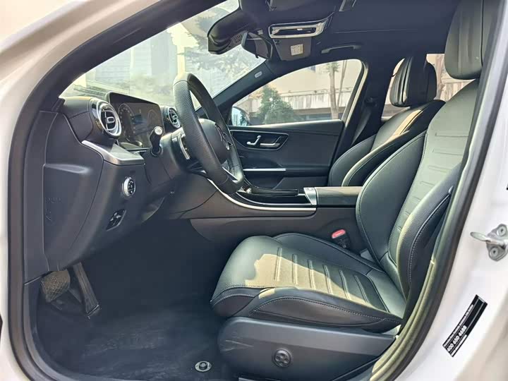 Фото 9 - Mercedes-Benz C-Class