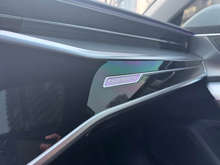 Фото 6 - Audi A7L