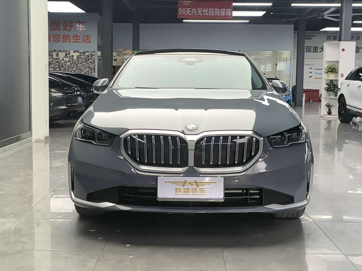 Фото 2 - BMW 5 Series