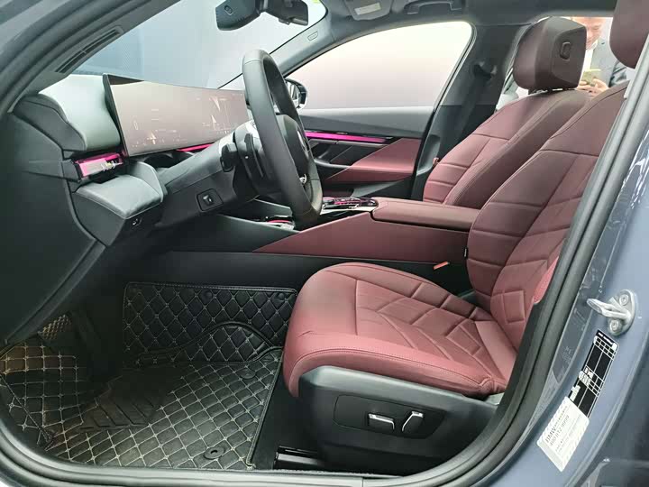 Фото 3 - BMW 5 Series