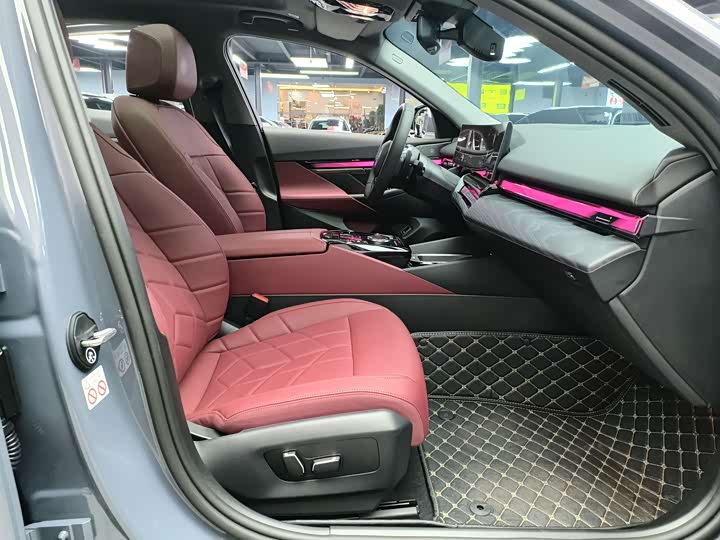 Фото 5 - BMW 5 Series