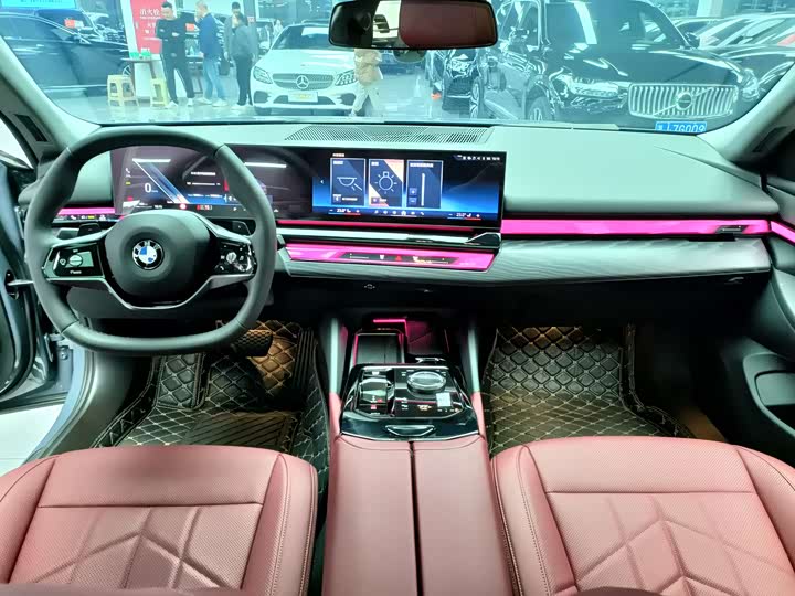 Фото 6 - BMW 5 Series