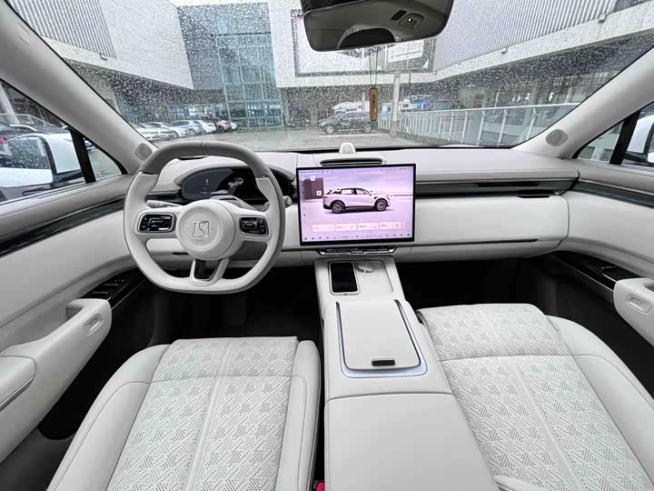 Фото 4 - Zeekr 7X