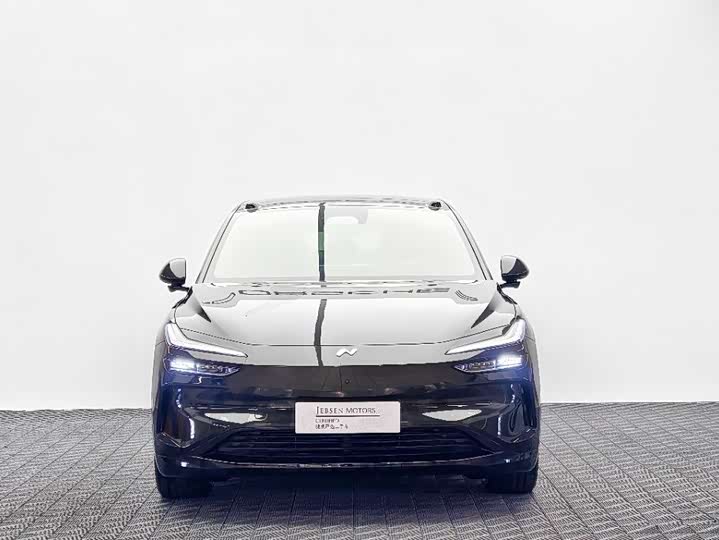 Фото 2 - Nio Onvo L60