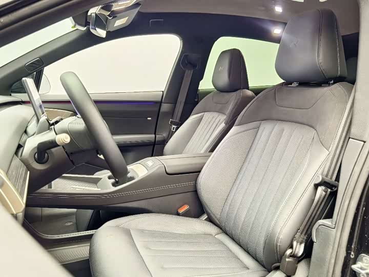 Фото 9 - Nio Onvo L60