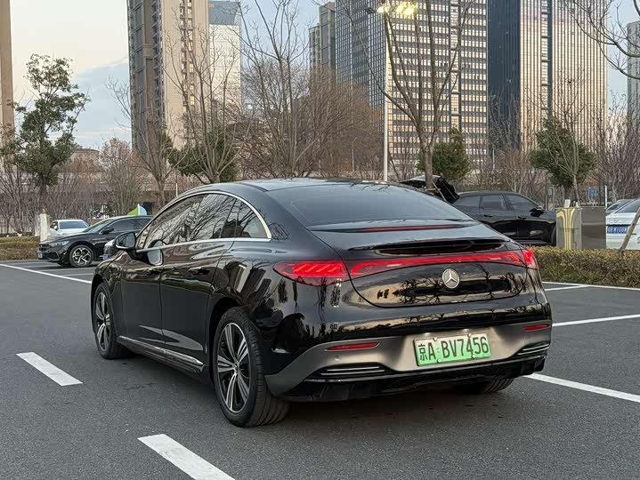 Фото 6 - Mercedes-Benz EQE