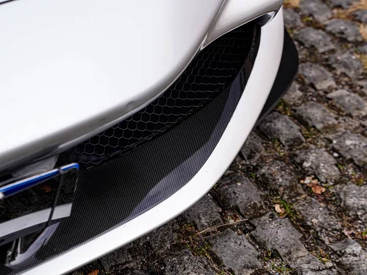 Фото 9 - Ferrari F8